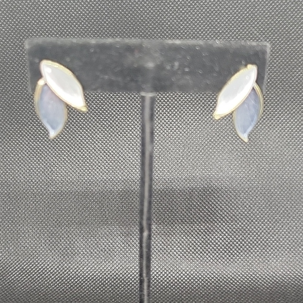 Leaf Silver & Blue 1/2" Earrings